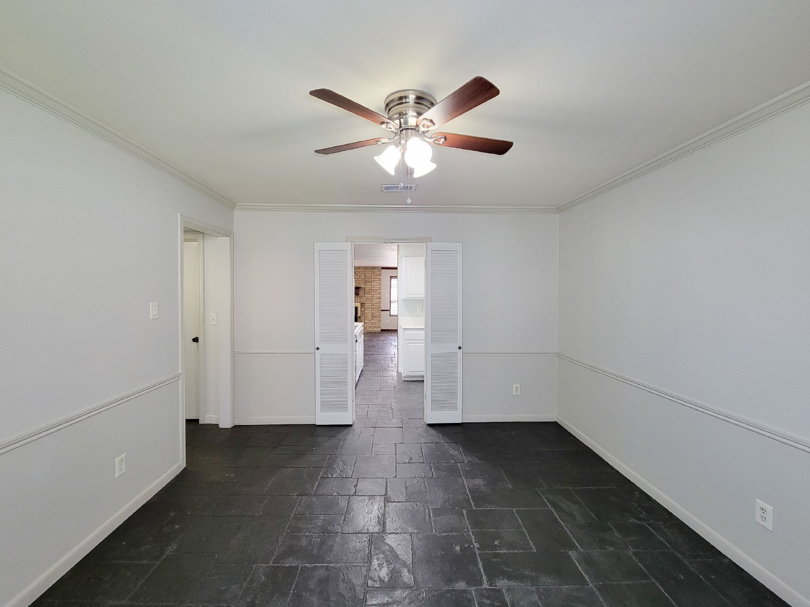 Charming Updated Two-Story Home in Gated Community – Prime Location Near Memorial & Westheimer! property image