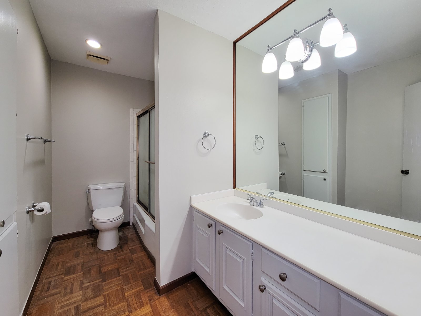 Charming Updated Two-Story Home in Gated Community – Prime Location Near Memorial & Westheimer! property image