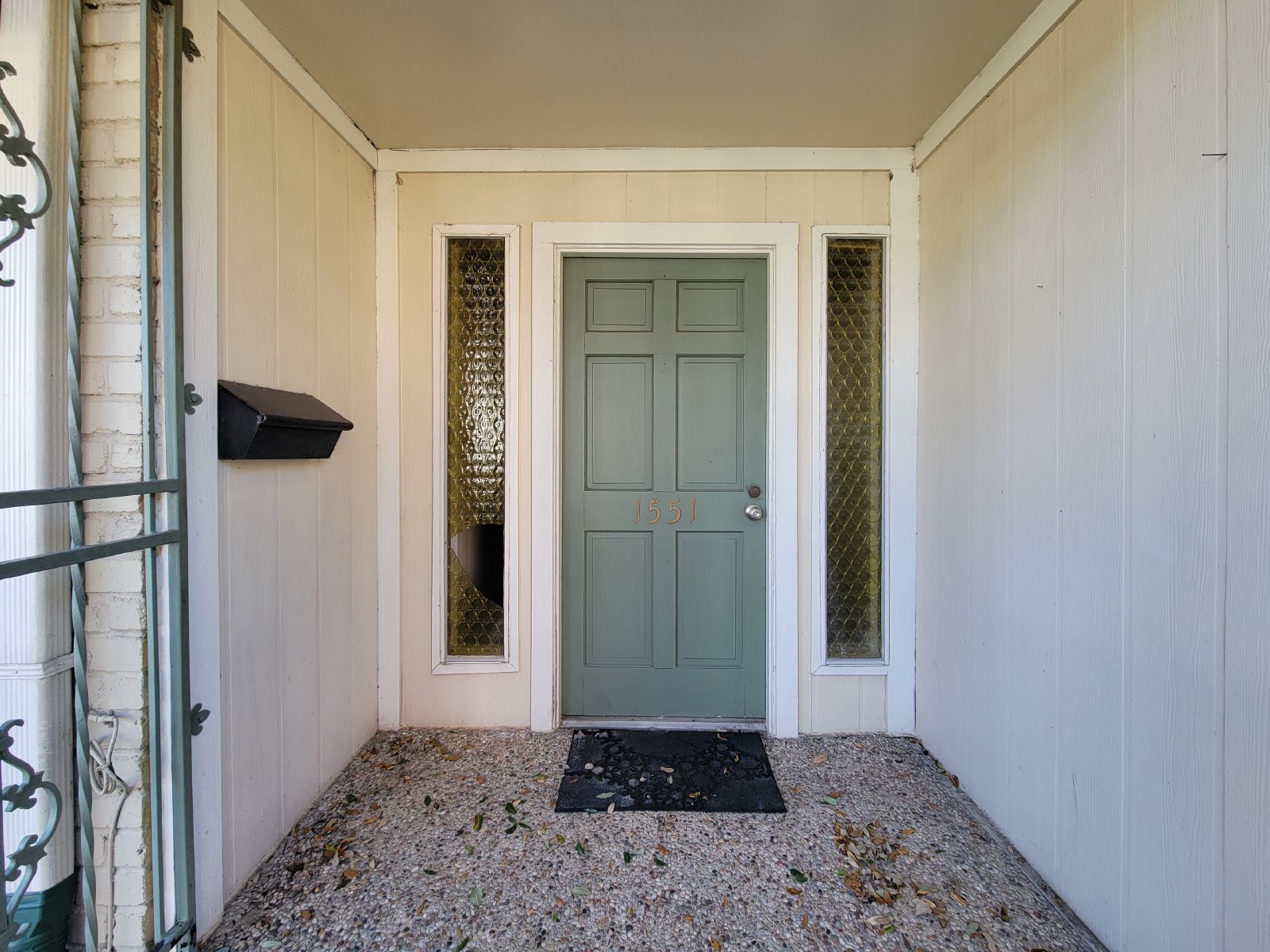 Charming Updated Two-Story Home in Gated Community – Prime Location Near Memorial & Westheimer! property image