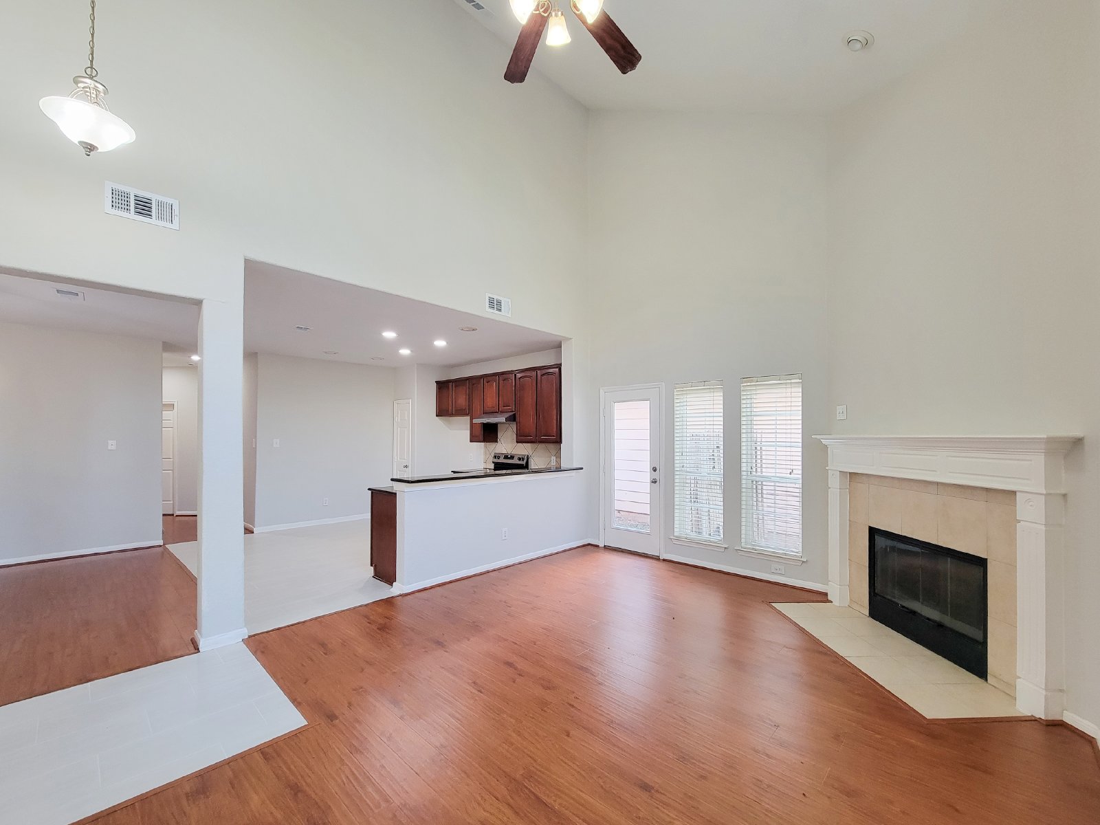 Gorgeous Home with Large Floorplan and High Ceilings! property image