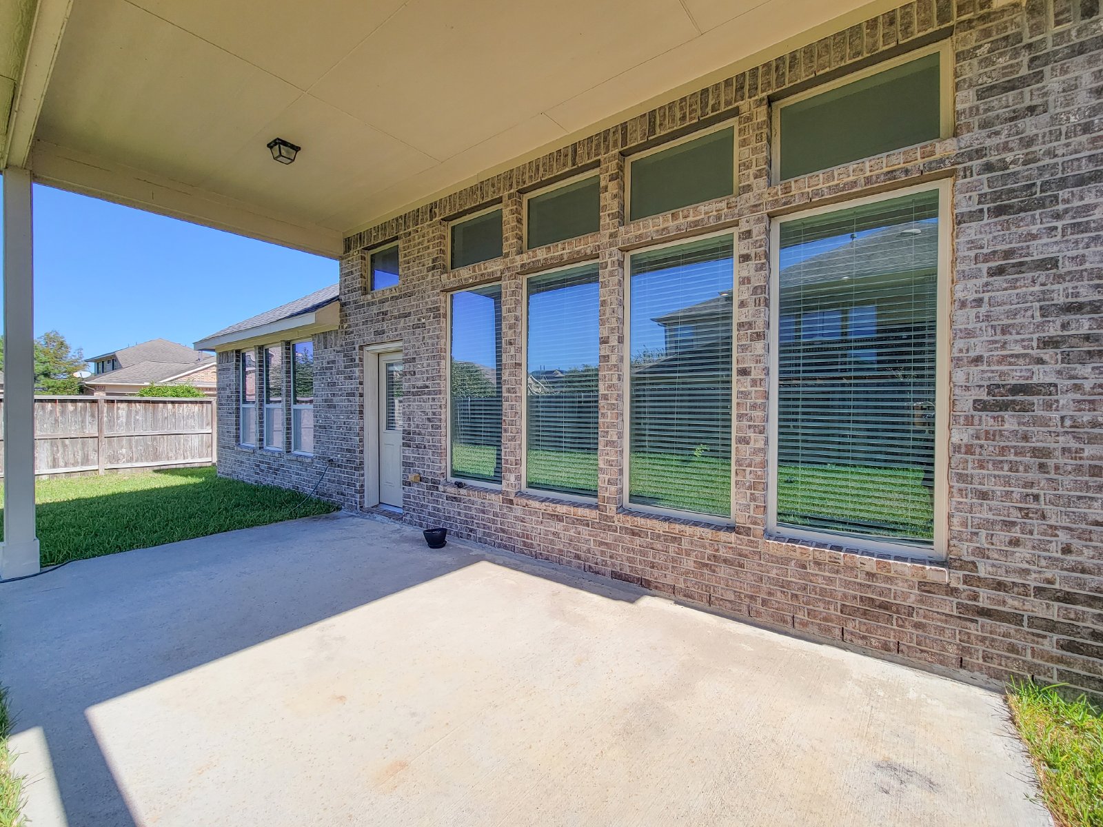 Beautiful Energy-Efficient Beazer Home on a Corner Lot! property image