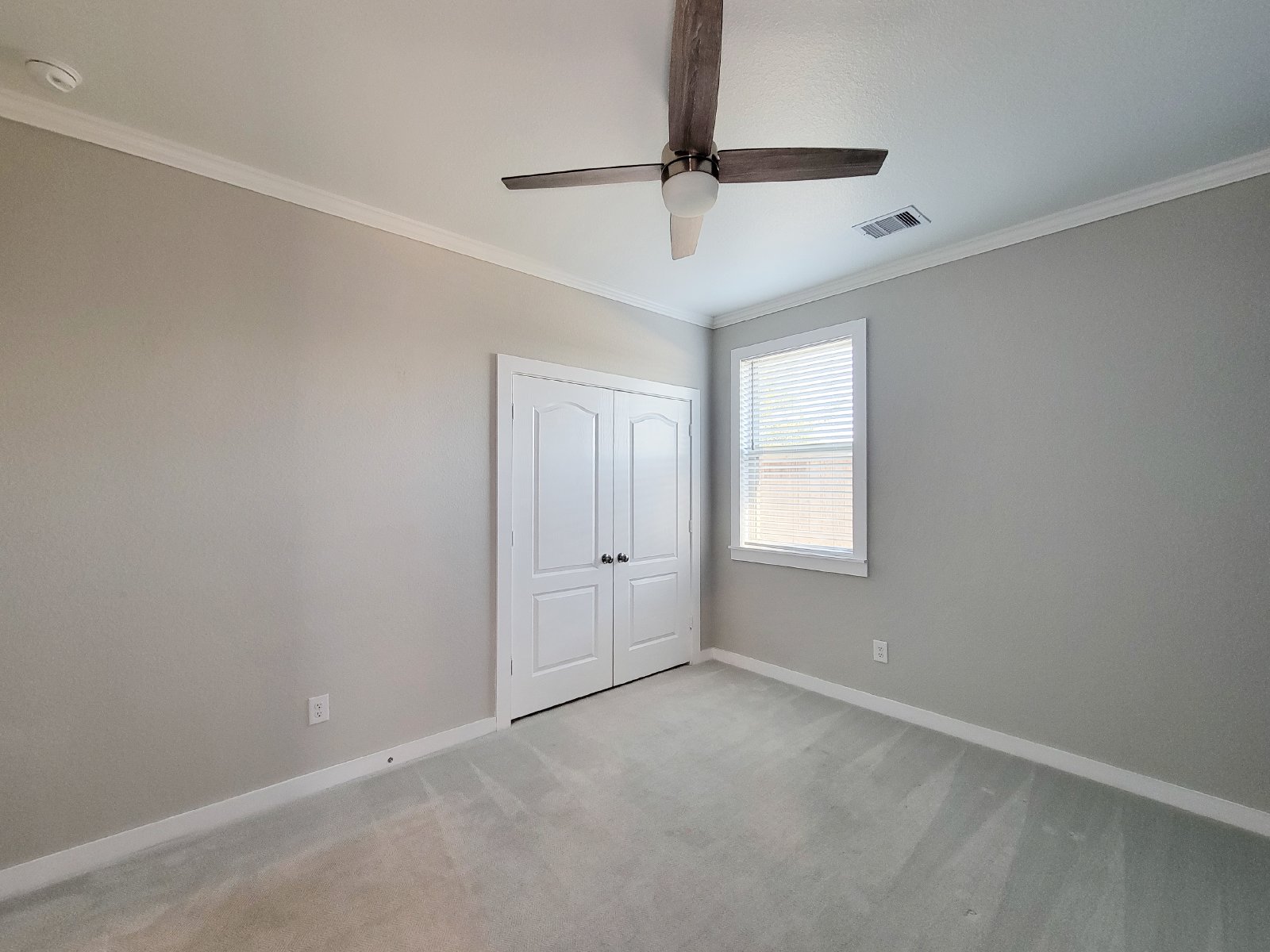 Charming three bedroom two bath home Fulshear property image