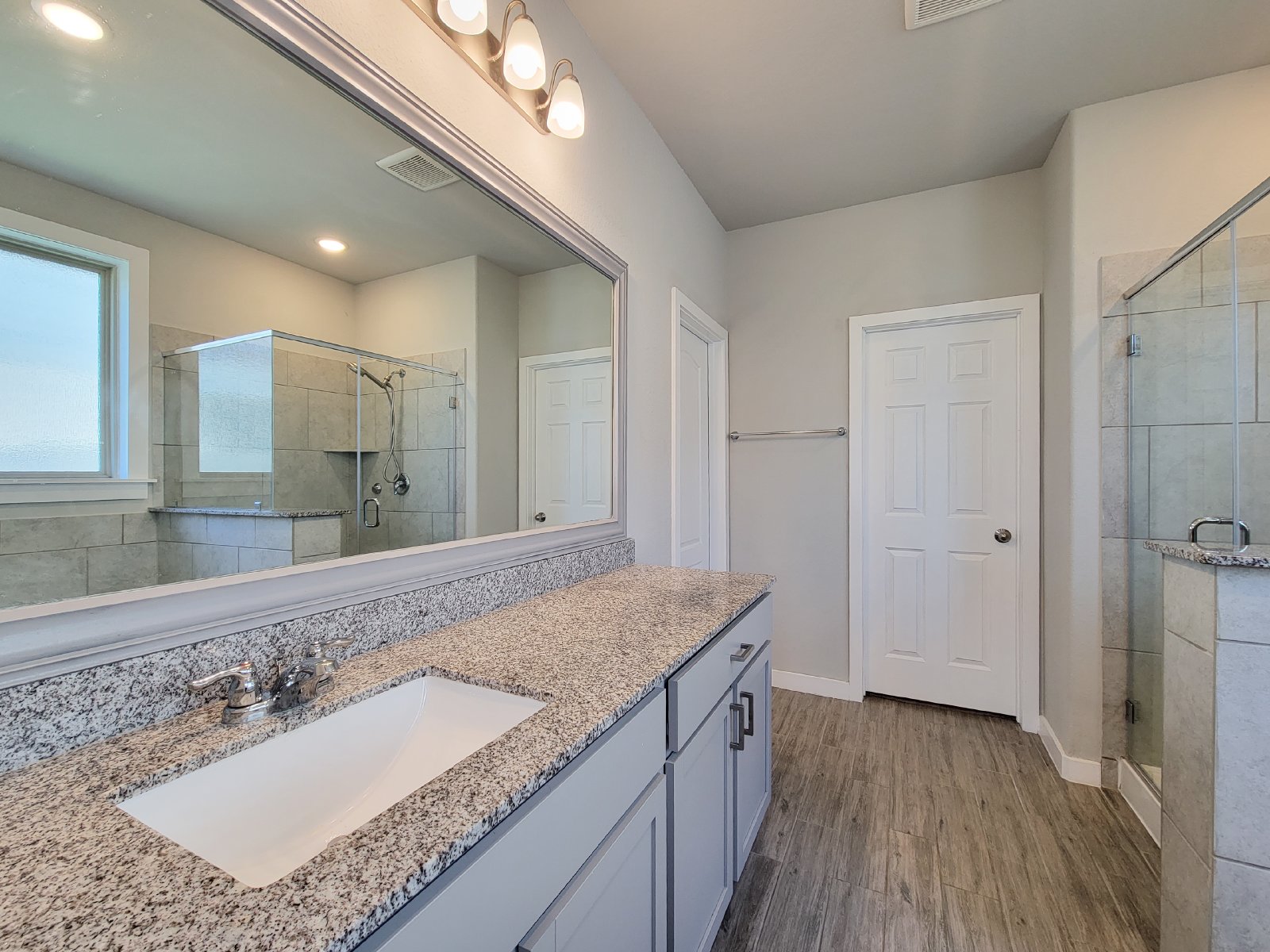 Charming three bedroom two bath home Fulshear property image