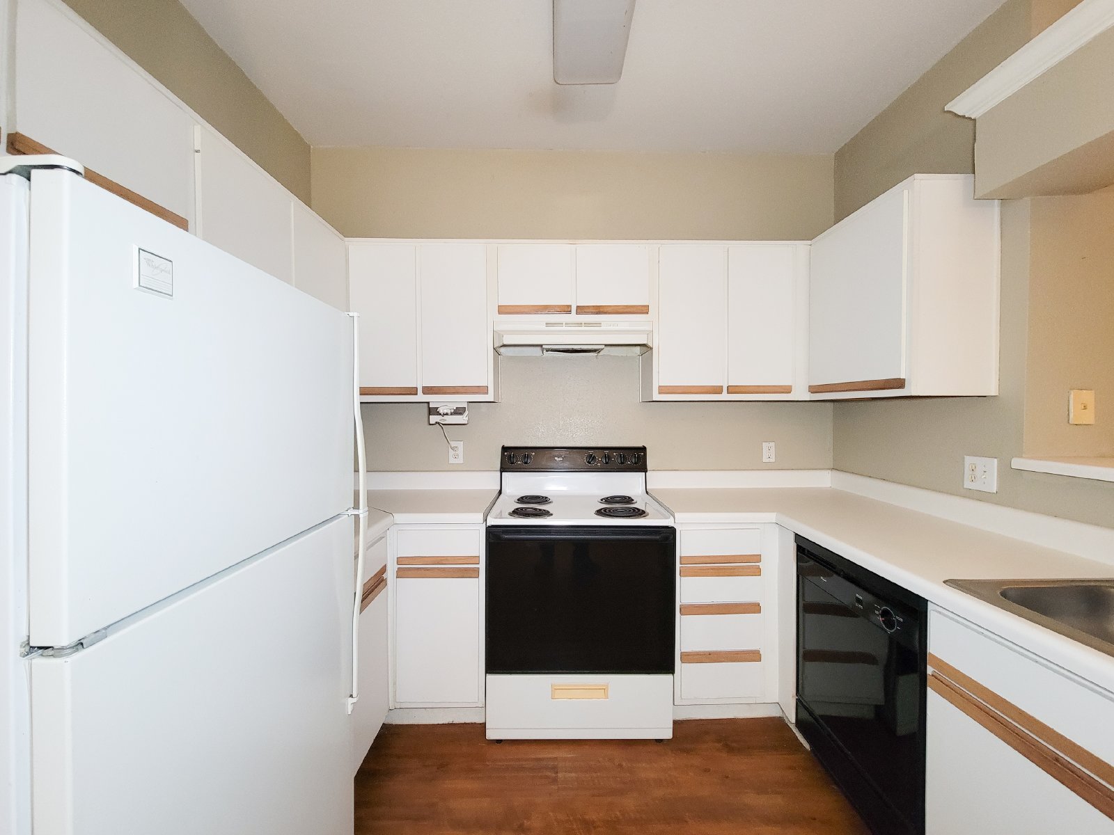 2 Bedroom 1 Bath Condo! property image