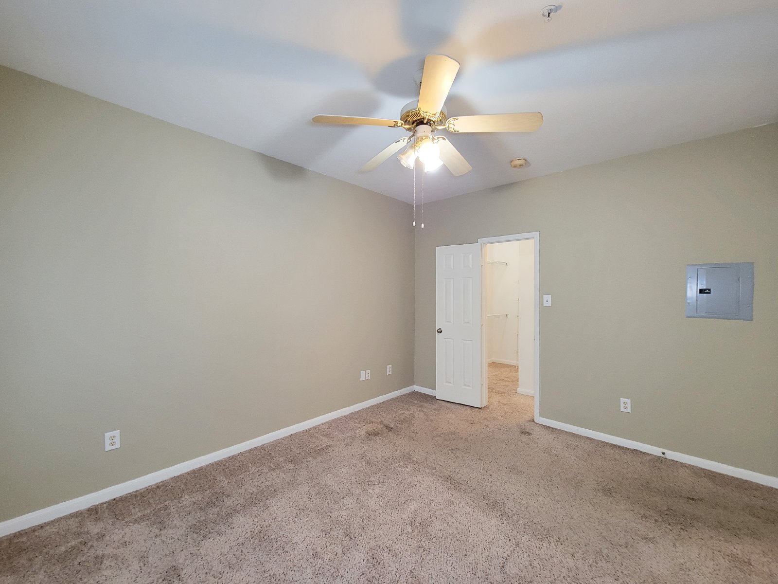 2 Bedroom 1 Bath Condo! property image
