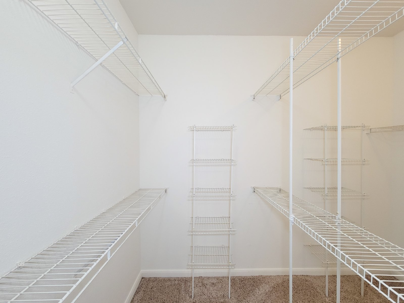 2 Bedroom 1 Bath Condo! property image