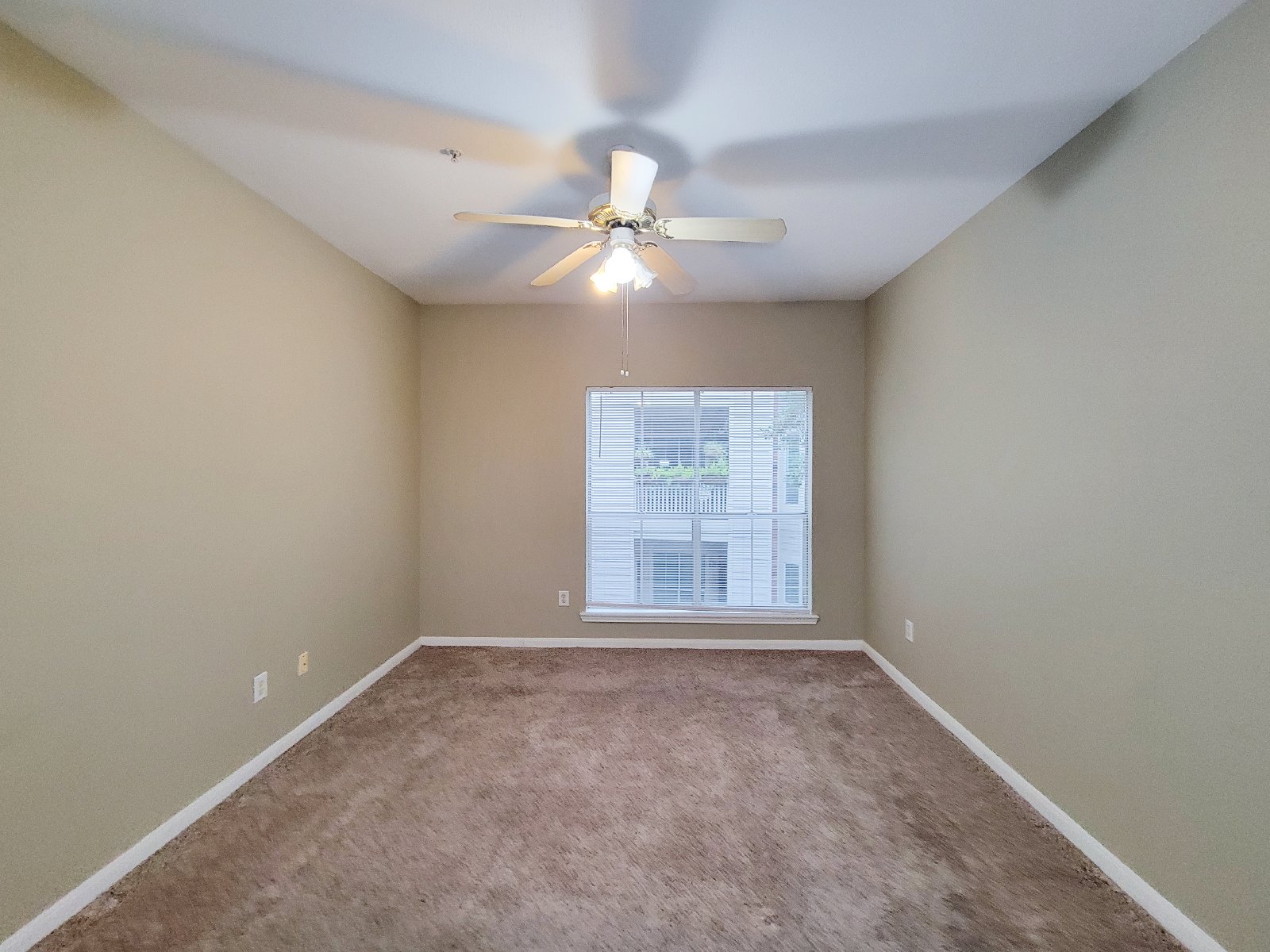 2 Bedroom 1 Bath Condo! property image