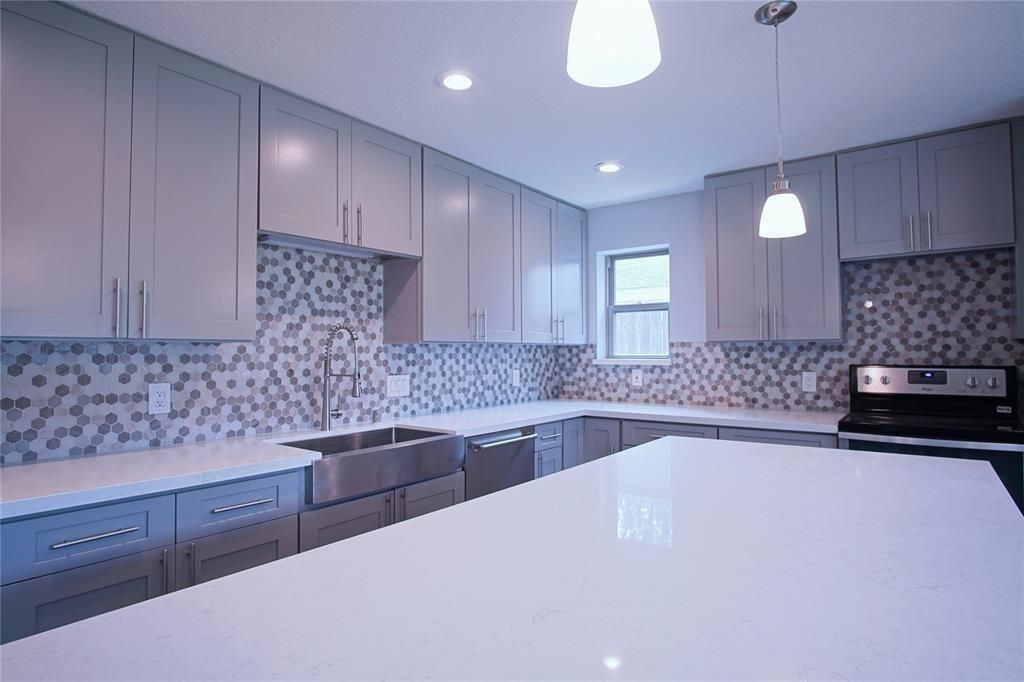 Stunning Remodeled Three Bedroom! property image