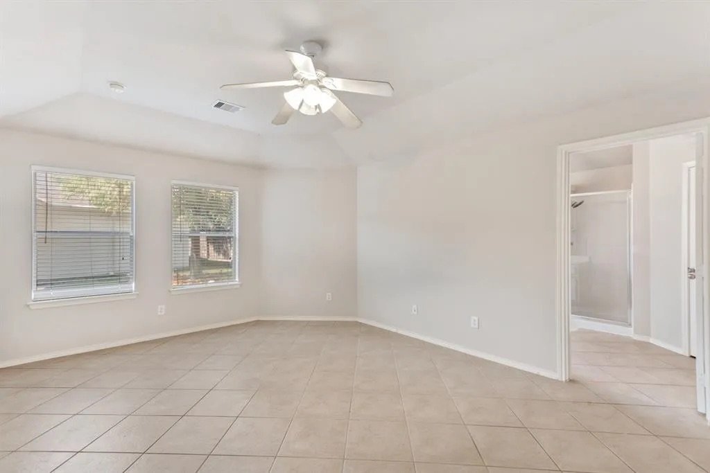 Charming Three-Bedroom Home in Canyon Lakes! property image