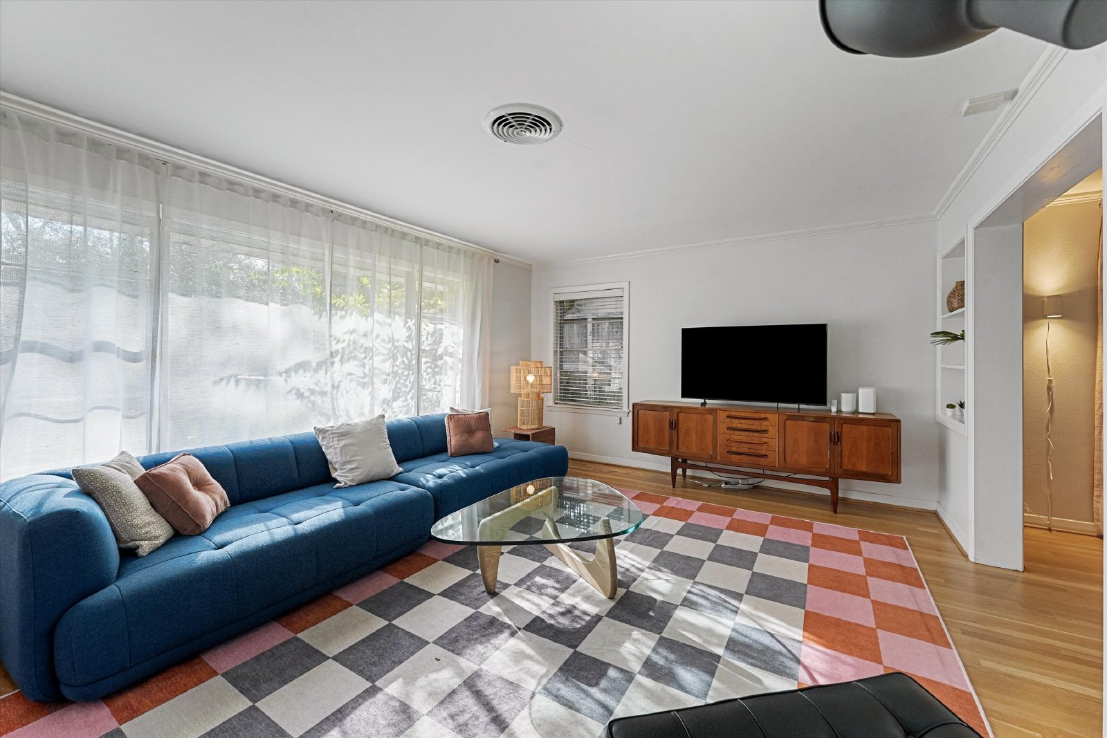 Charming, Updated Home on a Spacious Lot Near Rice University & the Medical Center! property image