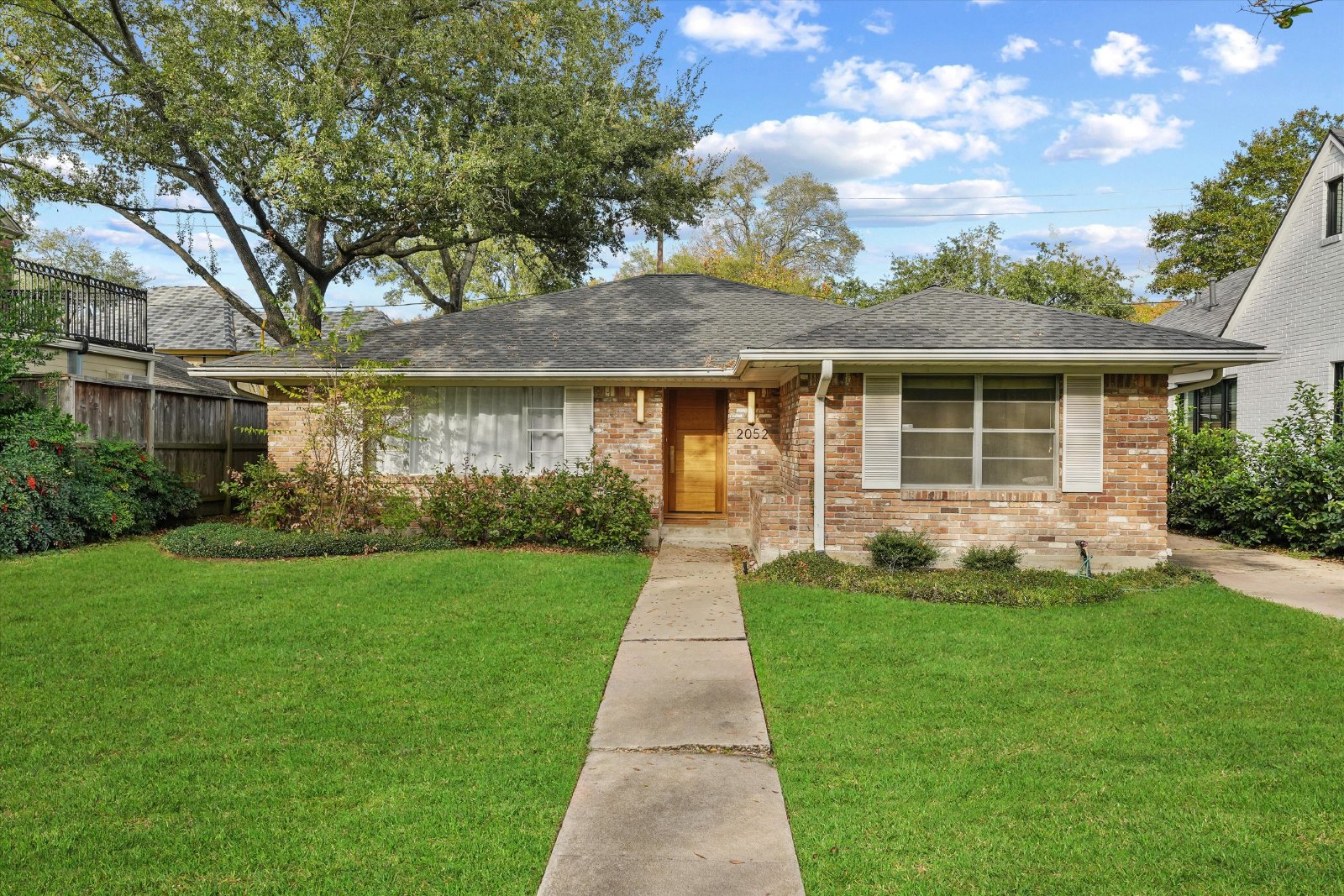 Charming, Updated Home on a Spacious Lot Near Rice University & the Medical Center! property image
