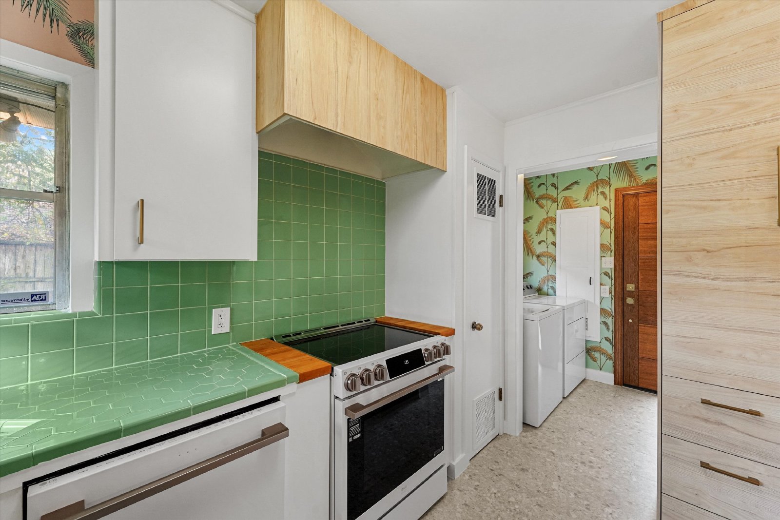 Charming, Updated Home on a Spacious Lot Near Rice University & the Medical Center! property image