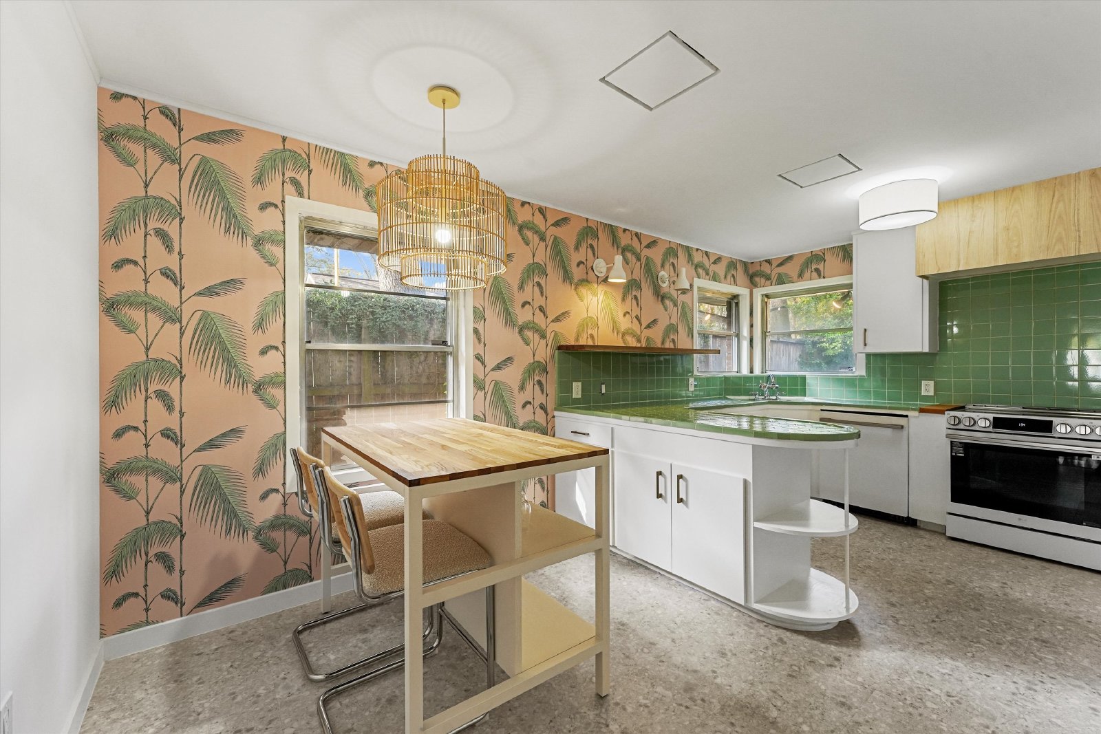 Charming, Updated Home on a Spacious Lot Near Rice University & the Medical Center! property image