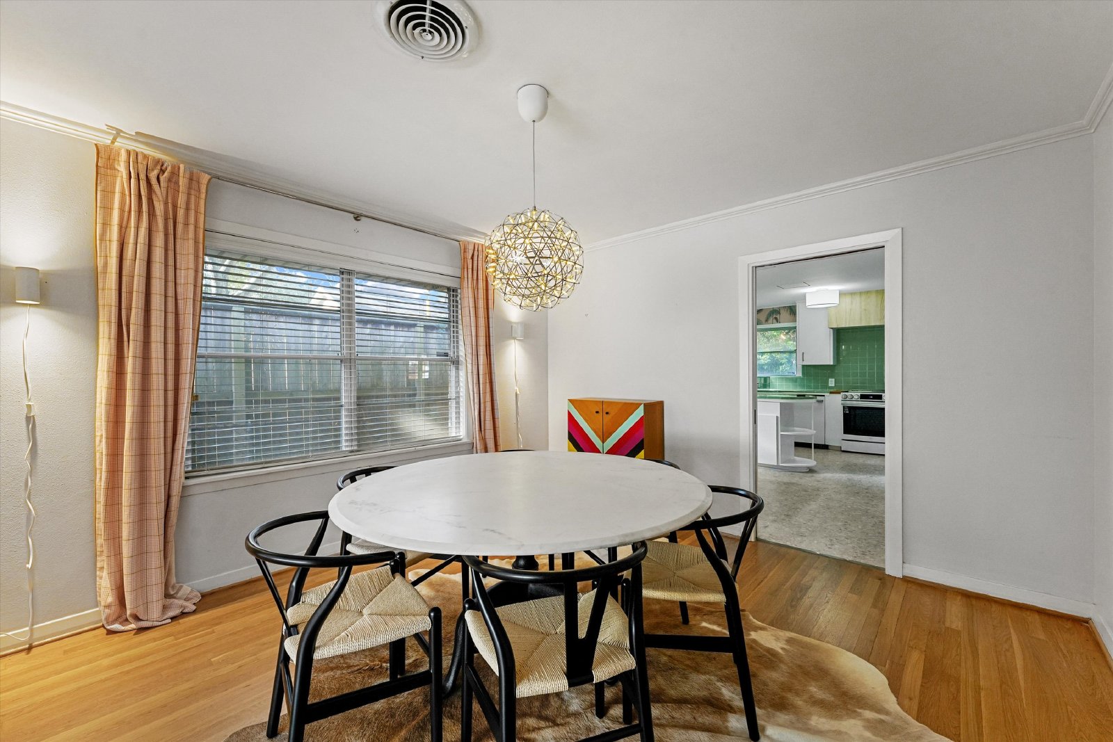 Charming, Updated Home on a Spacious Lot Near Rice University & the Medical Center! property image