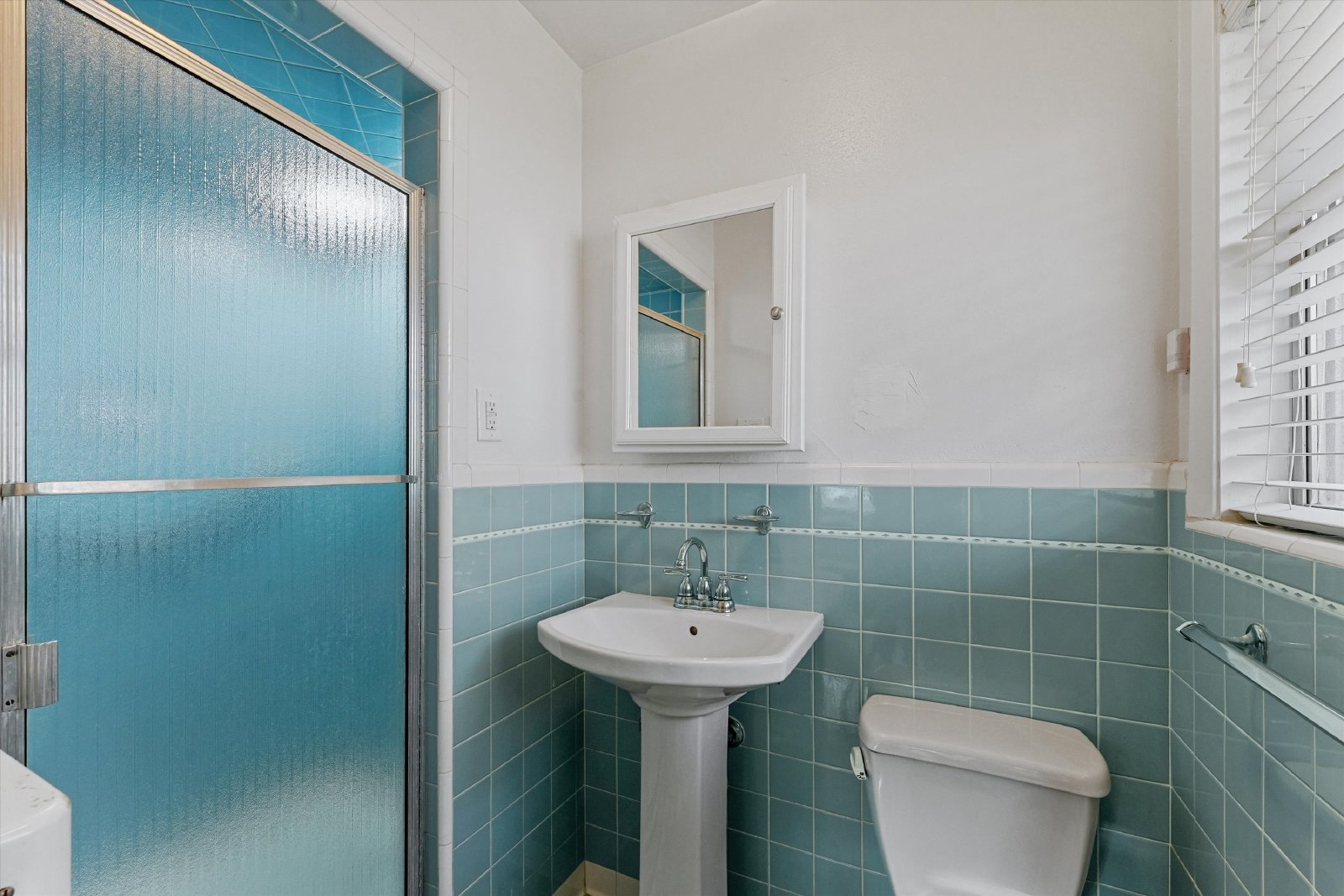 Charming, Updated Home on a Spacious Lot Near Rice University & the Medical Center! property image