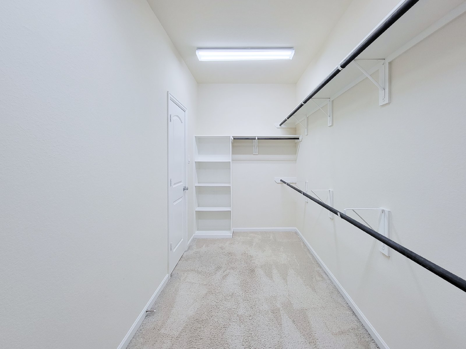 4 Bed Townhouse Condo for Rent in Houston TX 77043 – Spring Branch property image