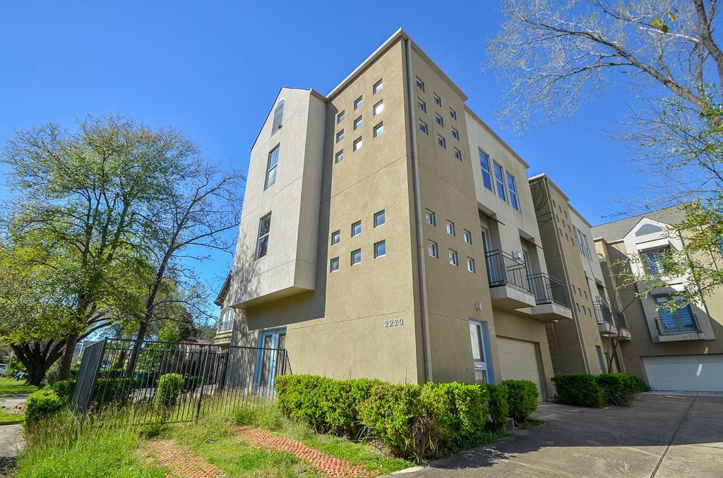 3 Bed Townhome for Rent in Houston TX 77098 – Upper Kirby property image