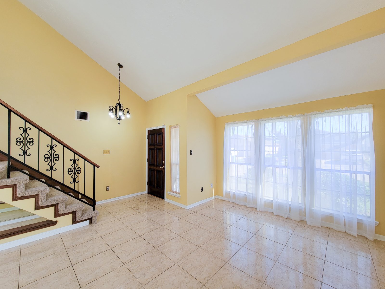 3-Bed Single-Family Home for Rent in Houston 77099 – Spacious Yard + Upgraded Interior property image