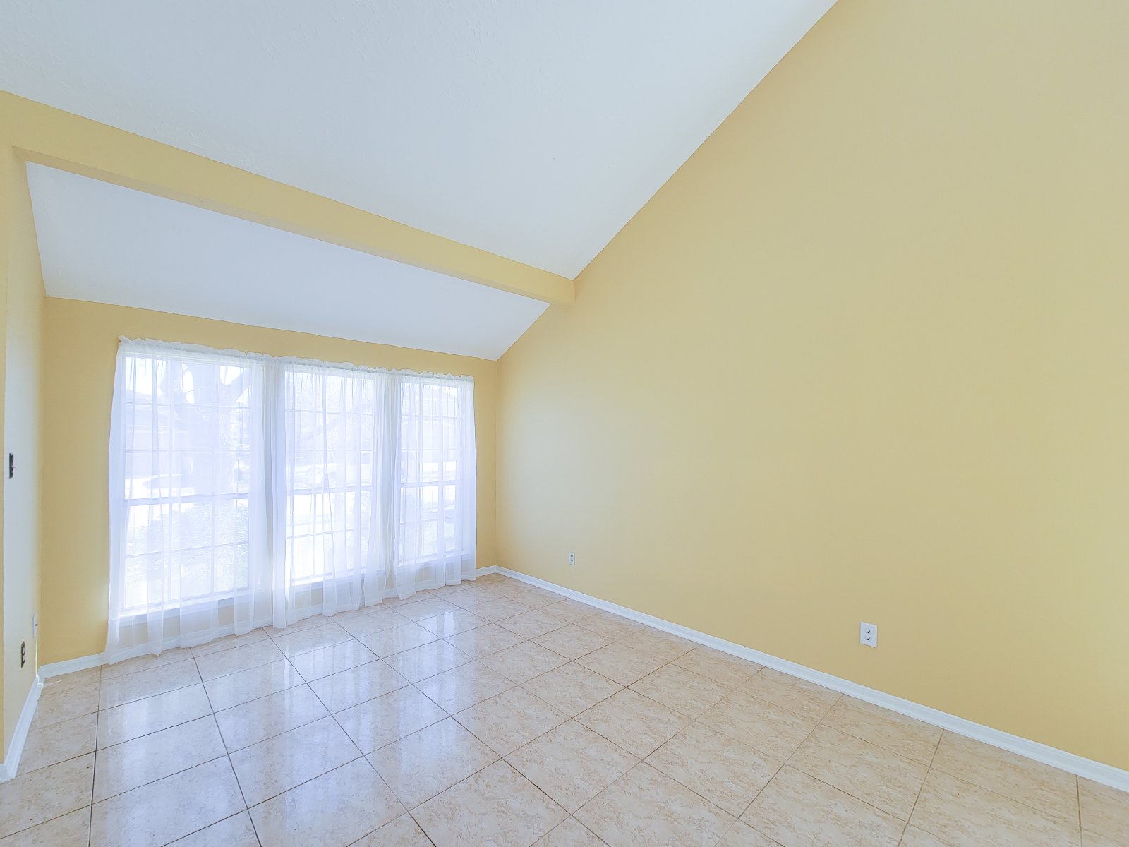 3-Bed Single-Family Home for Rent in Houston 77099 – Spacious Yard + Upgraded Interior property image