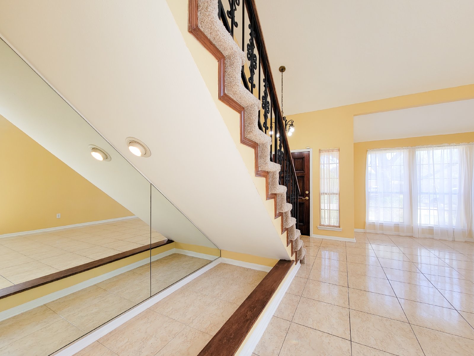 3-Bed Single-Family Home for Rent in Houston 77099 – Spacious Yard + Upgraded Interior property image