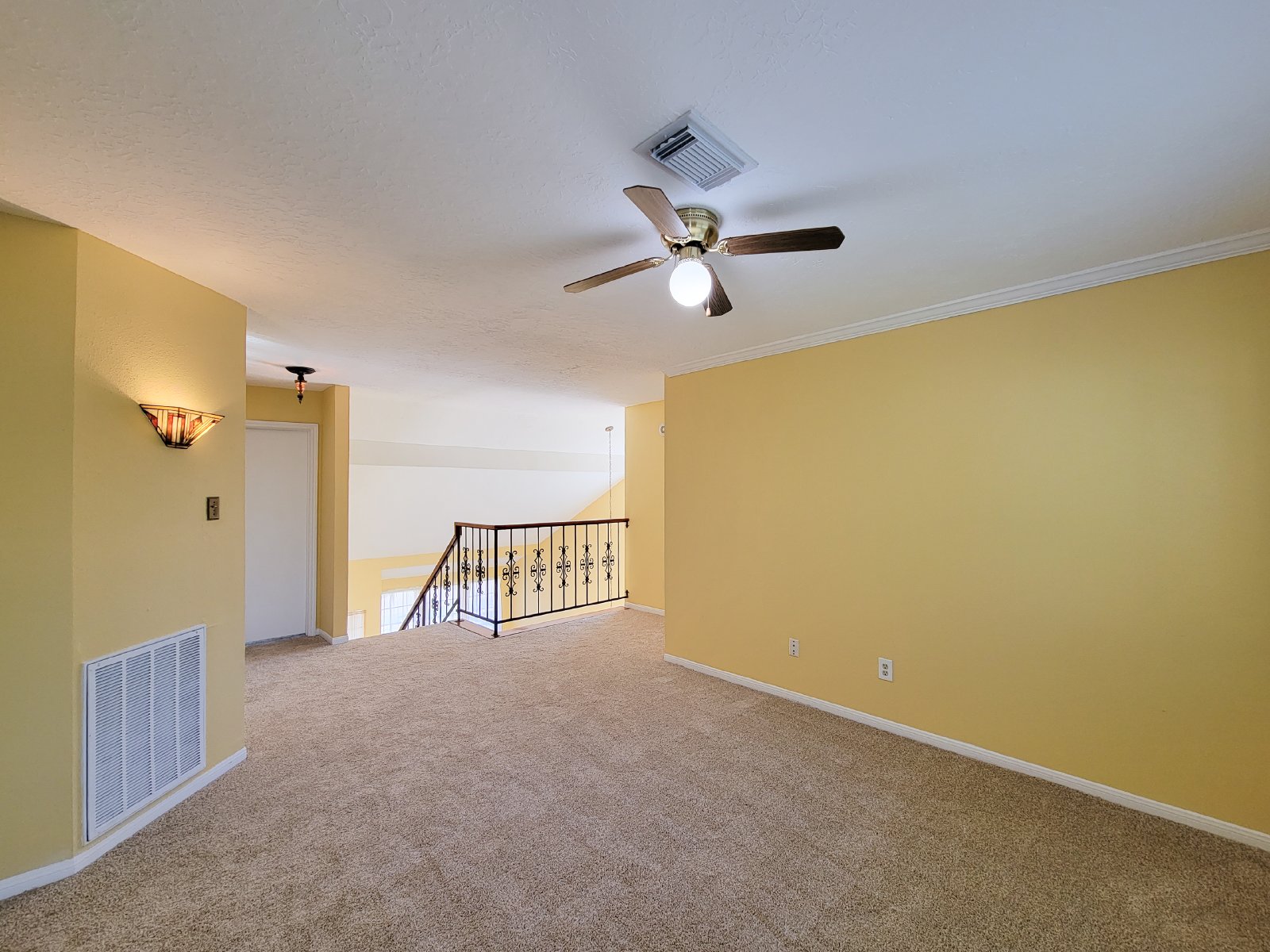 3-Bed Single-Family Home for Rent in Houston 77099 – Spacious Yard + Upgraded Interior property image