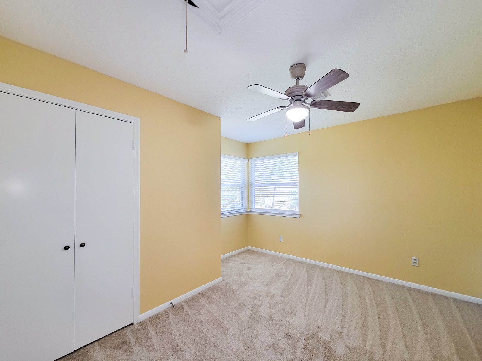 3-Bed Single-Family Home for Rent in Houston 77099 – Spacious Yard + Upgraded Interior property image