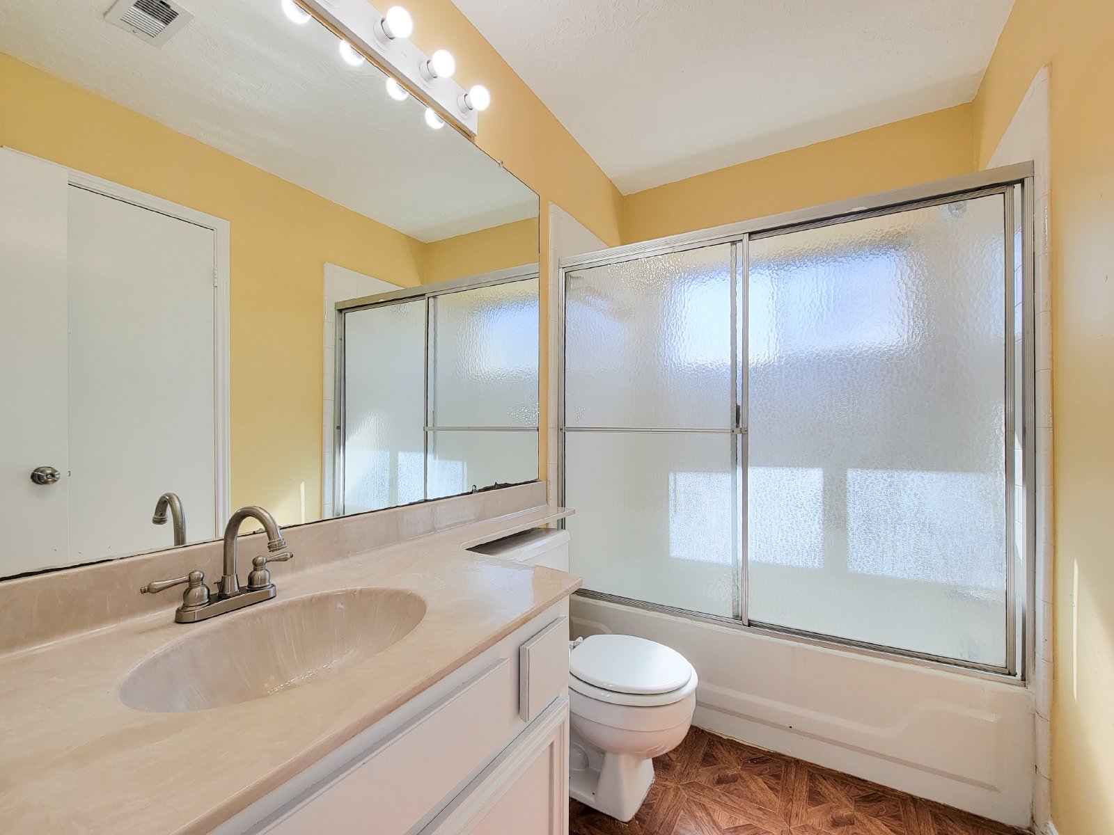 3-Bed Single-Family Home for Rent in Houston 77099 – Spacious Yard + Upgraded Interior property image