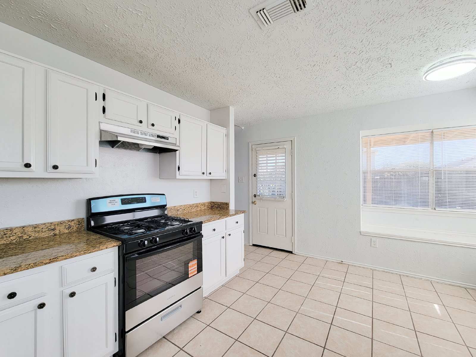 4 Bed Single-Family Home for Rent in Humble TX 77338 – Kenswick Sec 06 property image