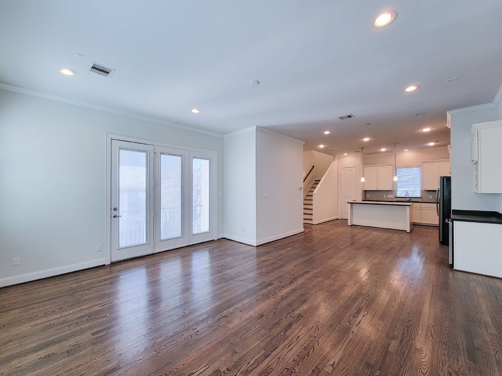 3-Bed, 3.5-Bath Home for Rent in Houston 77021 – Private Museum District Enclave property image