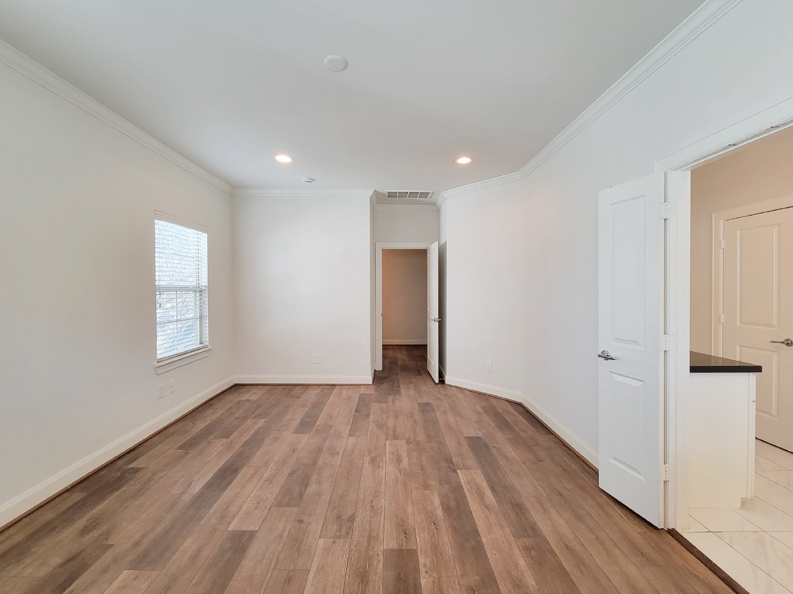 3-Bed, 3.5-Bath Home for Rent in Houston 77021 – Private Museum District Enclave property image