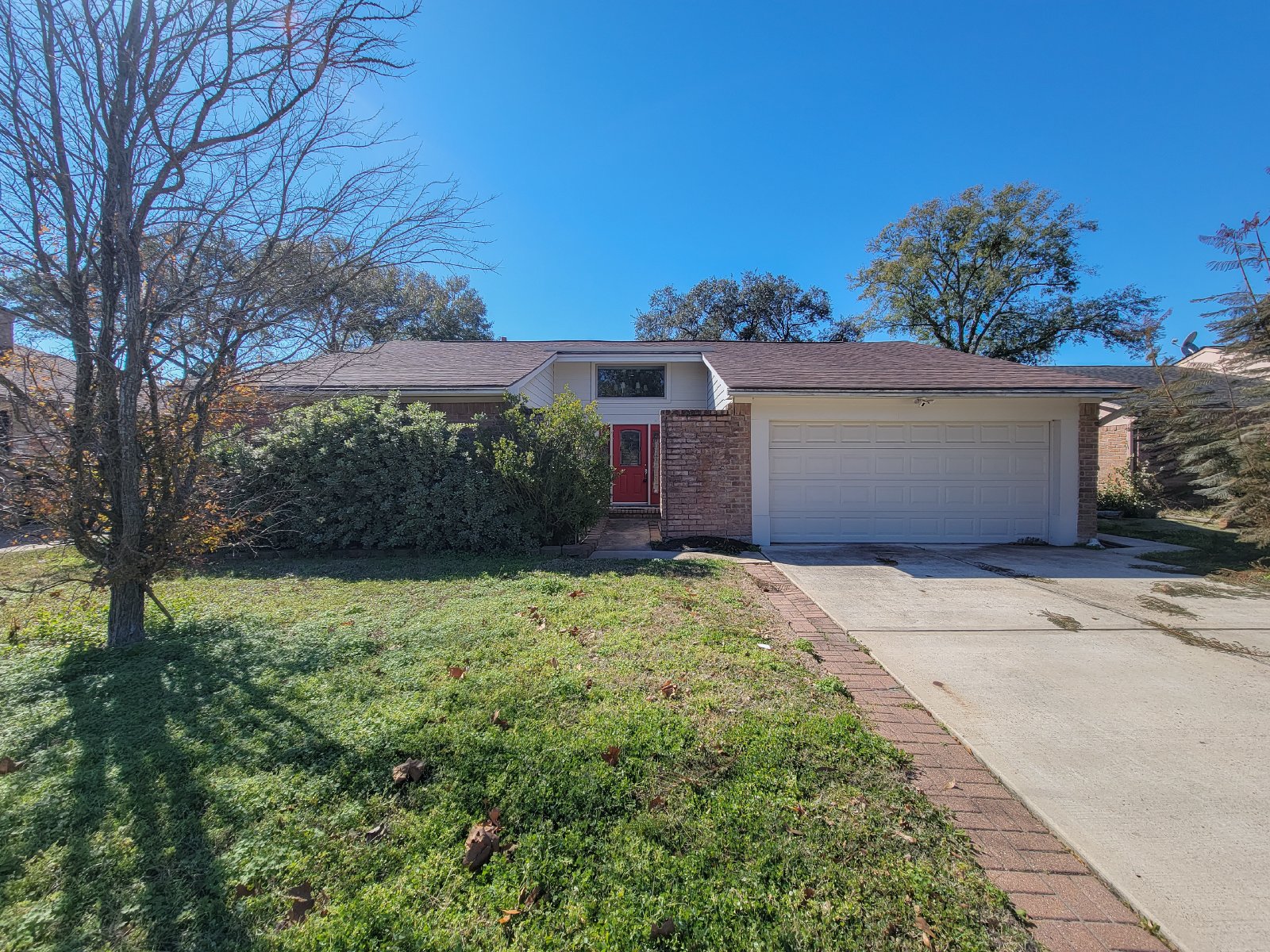 3 Bed 2 Bath Single-Family Home for Rent in Houston TX 77084 – Bear Creek Village property image