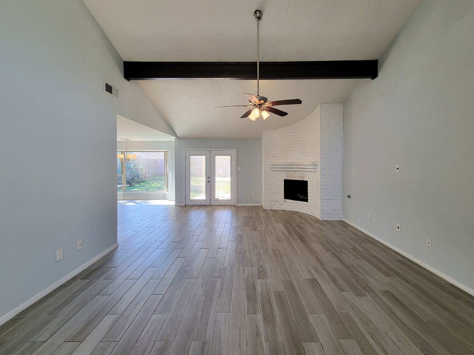 3 Bed 2 Bath Single-Family Home for Rent in Houston TX 77084 – Bear Creek Village property image