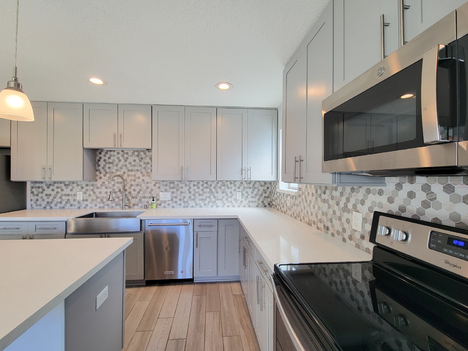 3 Bed 2 Bath Single-Family Home for Rent in Houston TX 77084 – Bear Creek Village property image