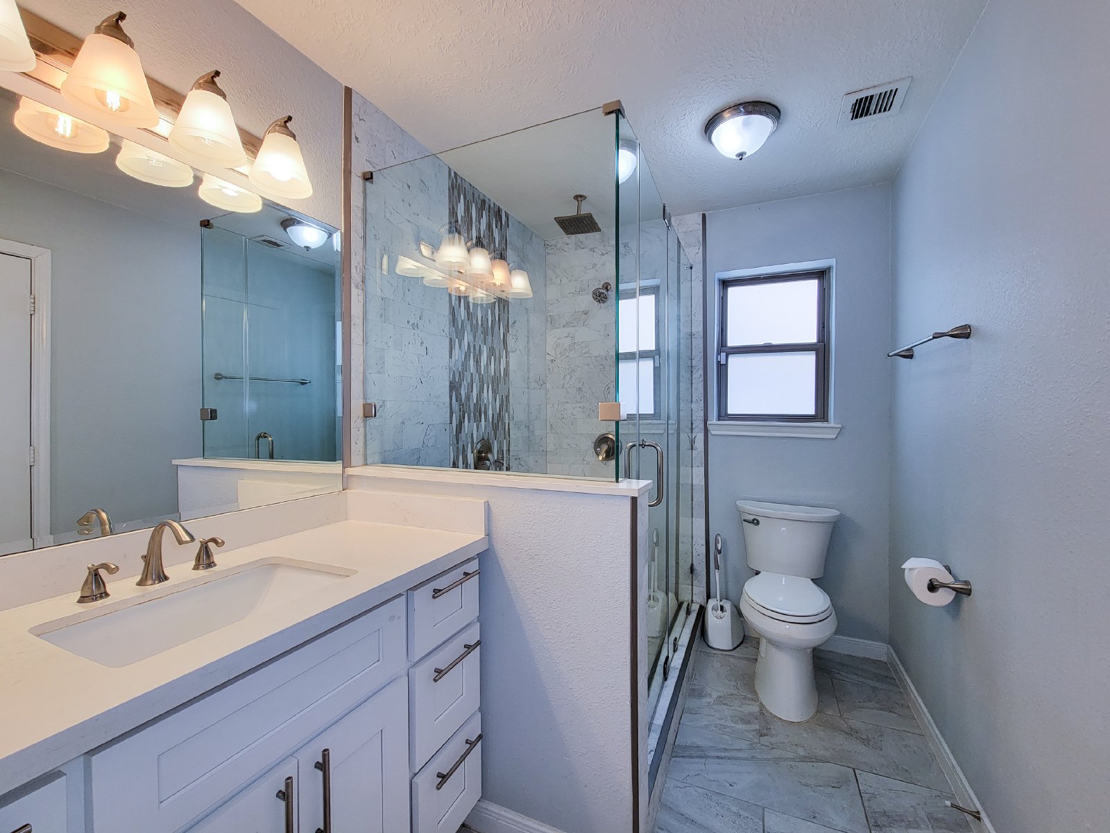 3 Bed 2 Bath Single-Family Home for Rent in Houston TX 77084 – Bear Creek Village property image