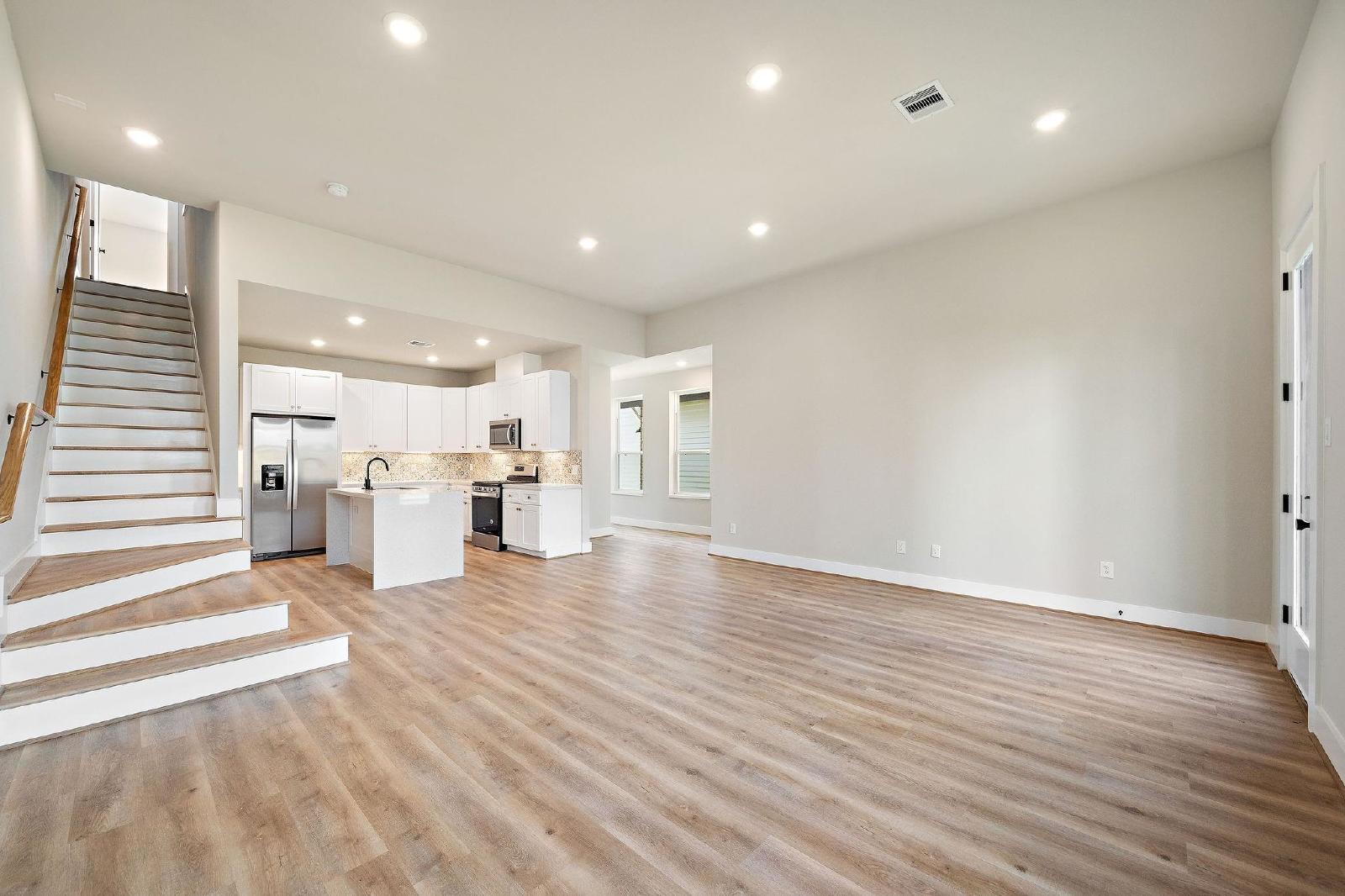 3-Bedroom Single-Family Home for Rent in Houston TX 77091 – Francis Landing property image