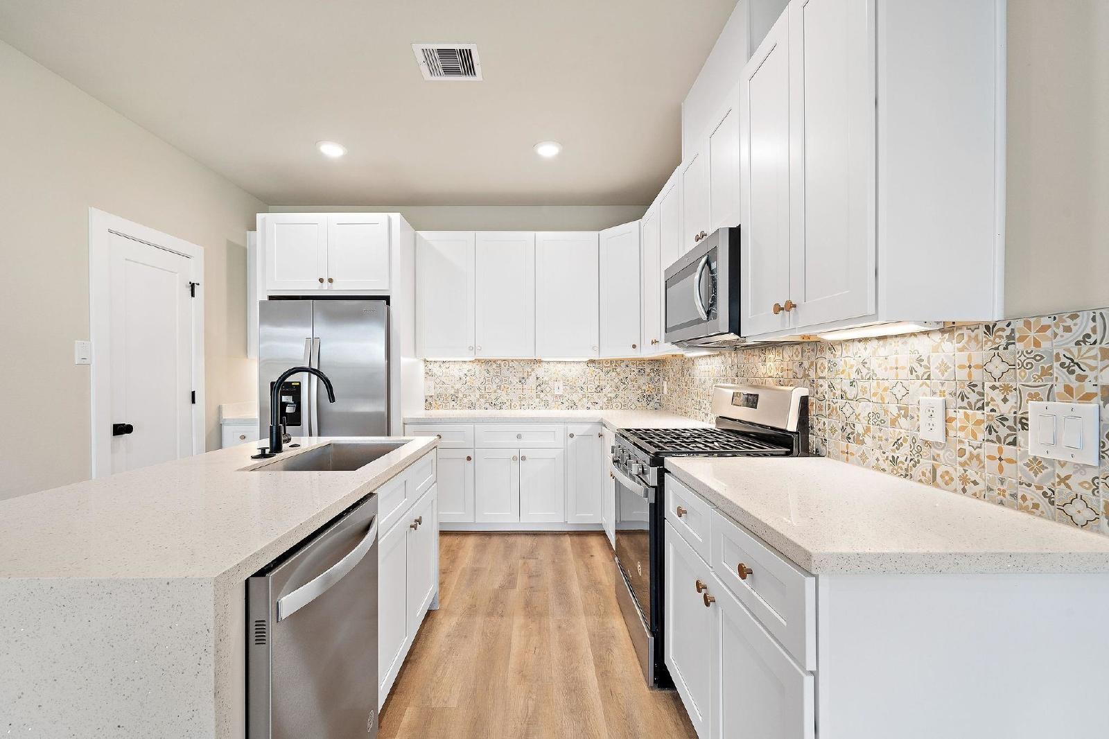 3-Bedroom Single-Family Home for Rent in Houston TX 77091 – Francis Landing property image