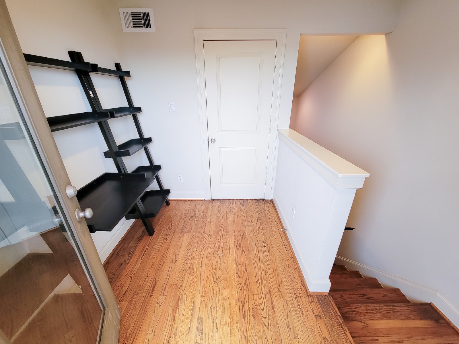 3 Bed Townhouse with Rooftop Patio + Pool in 77007 (Washington East/Sabine) property image