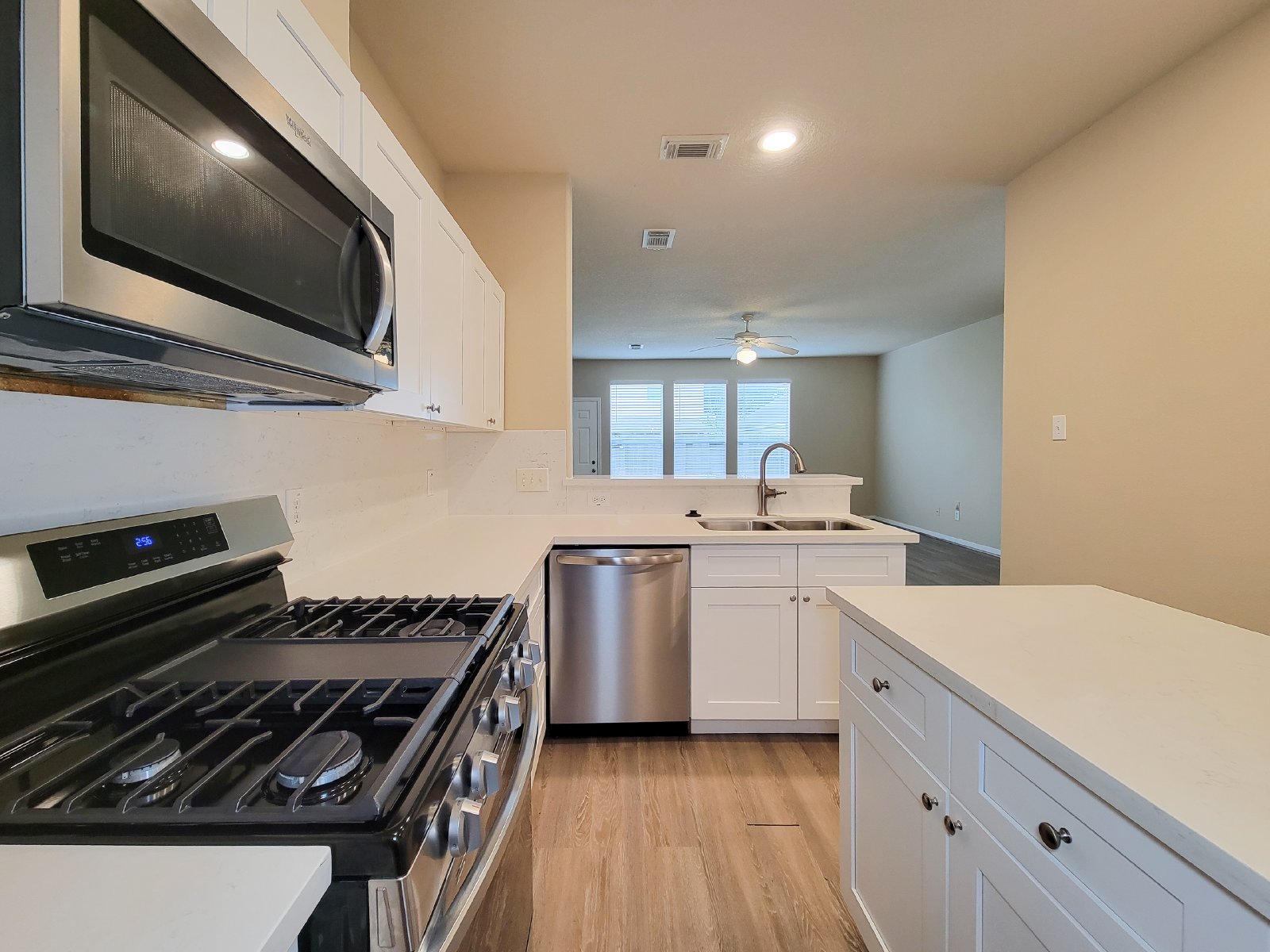 4 Bedroom Home for Rent in 77084 – Lake Ridge Subdivision property image