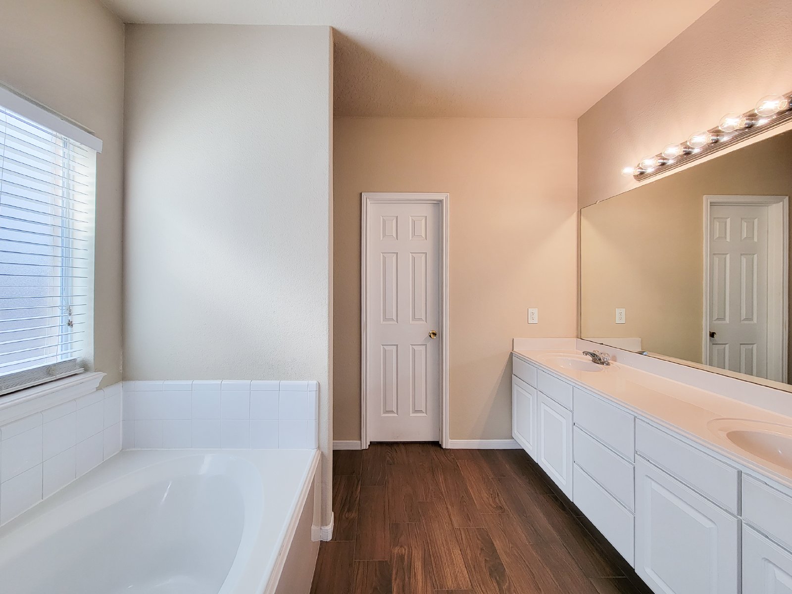 4 Bedroom Home for Rent in 77084 – Lake Ridge Subdivision property image