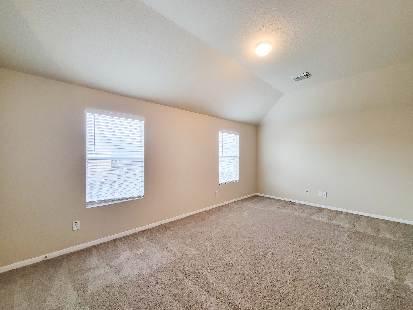 4 Bedroom Home for Rent in 77084 – Lake Ridge Subdivision property image