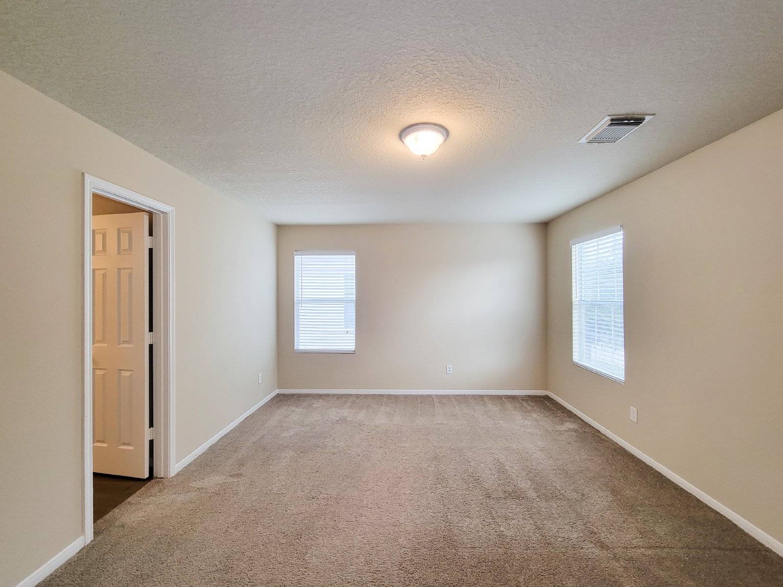 4 Bedroom Home for Rent in 77084 – Lake Ridge Subdivision property image