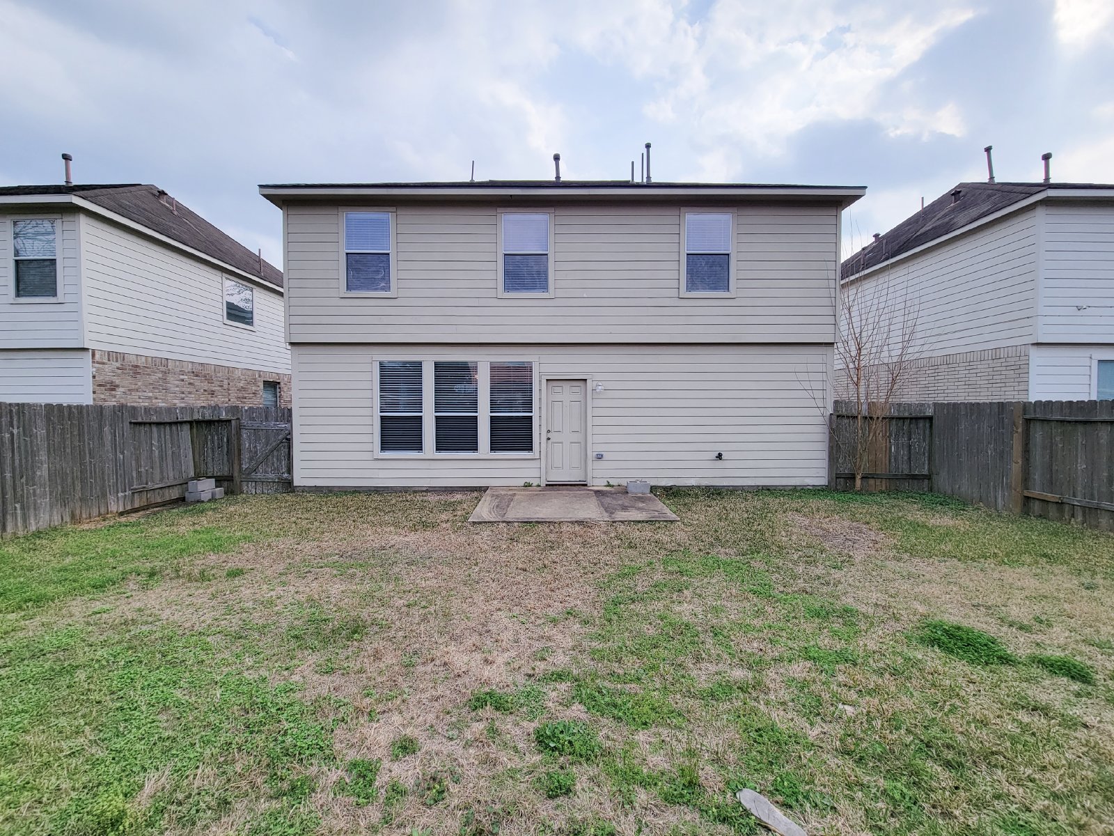 4 Bedroom Home for Rent in 77084 – Lake Ridge Subdivision property image