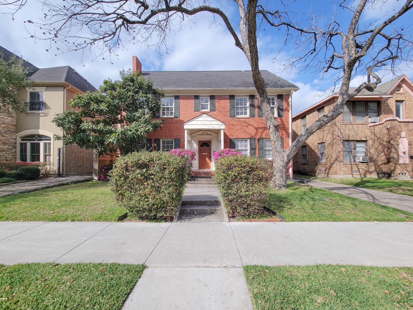 Charming 2-Bed Apartment for Rent in Montrose (77098) property image