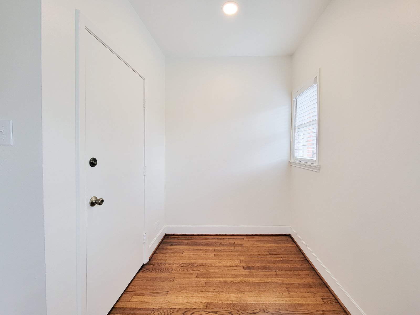 Charming 2-Bed Apartment for Rent in Montrose (77098) property image