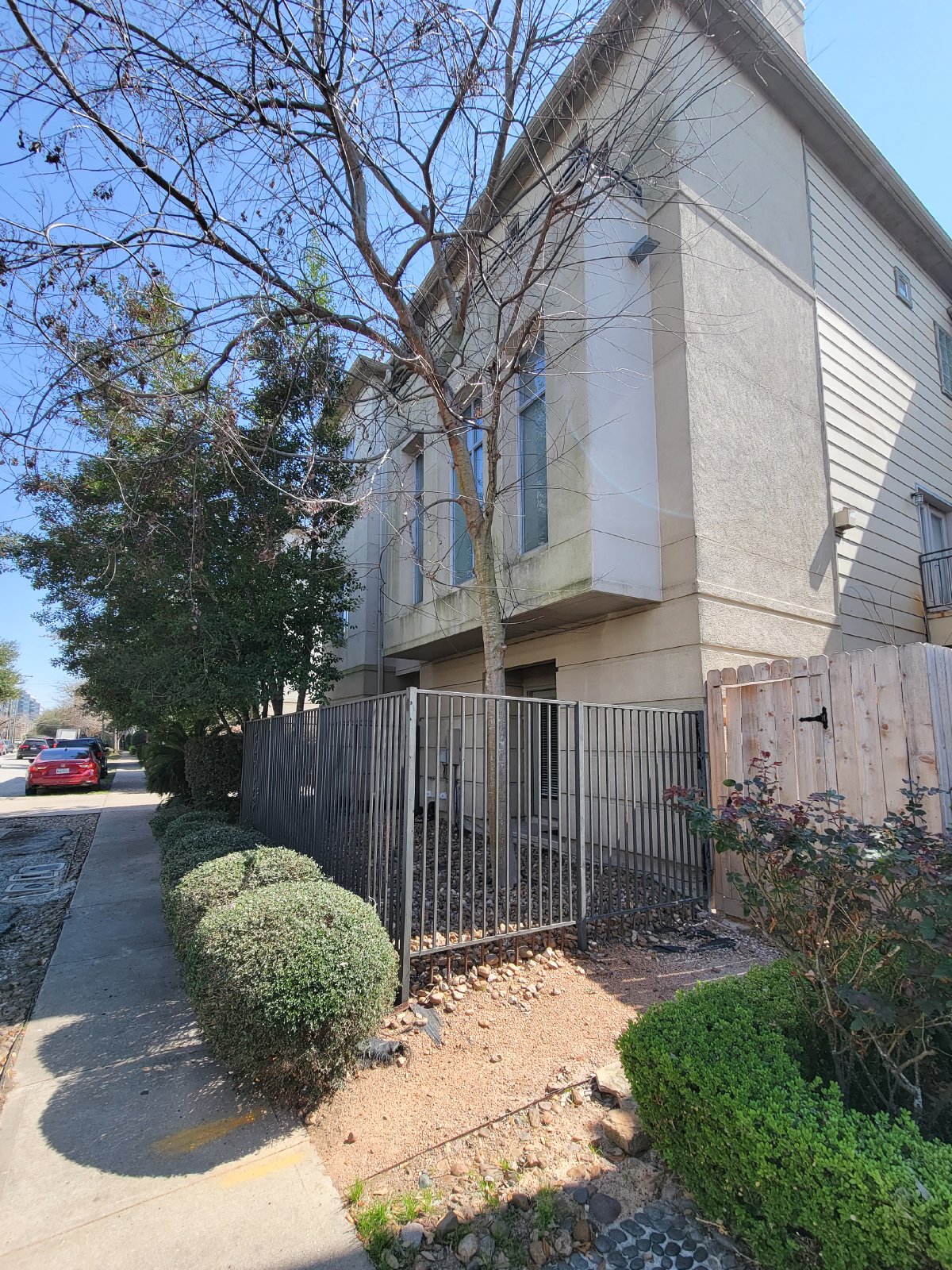 Townhome for Rent in Houston TX 77007 – Rice Military Area property image