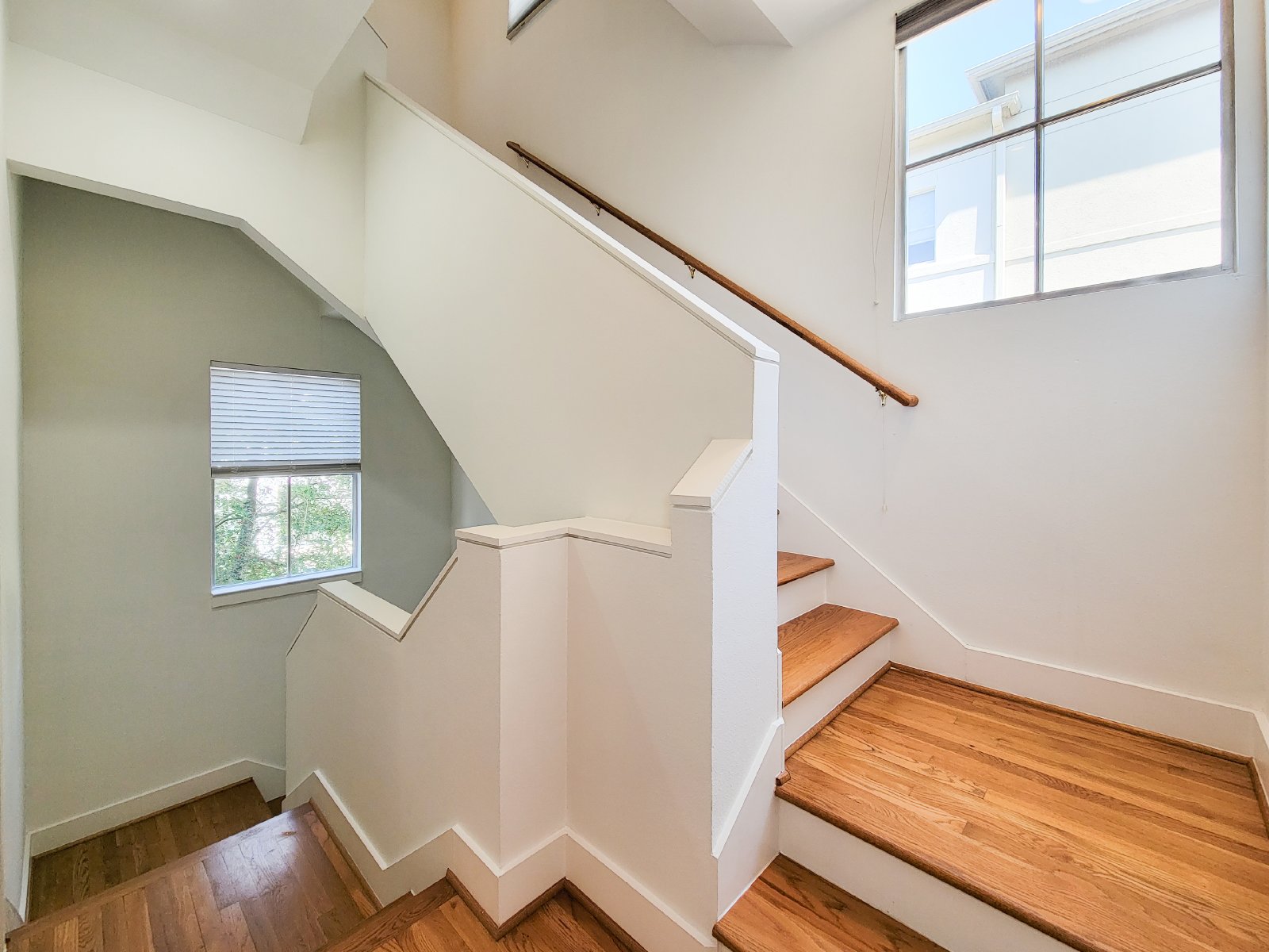 Townhome for Rent in Houston TX 77007 – Rice Military Area property image