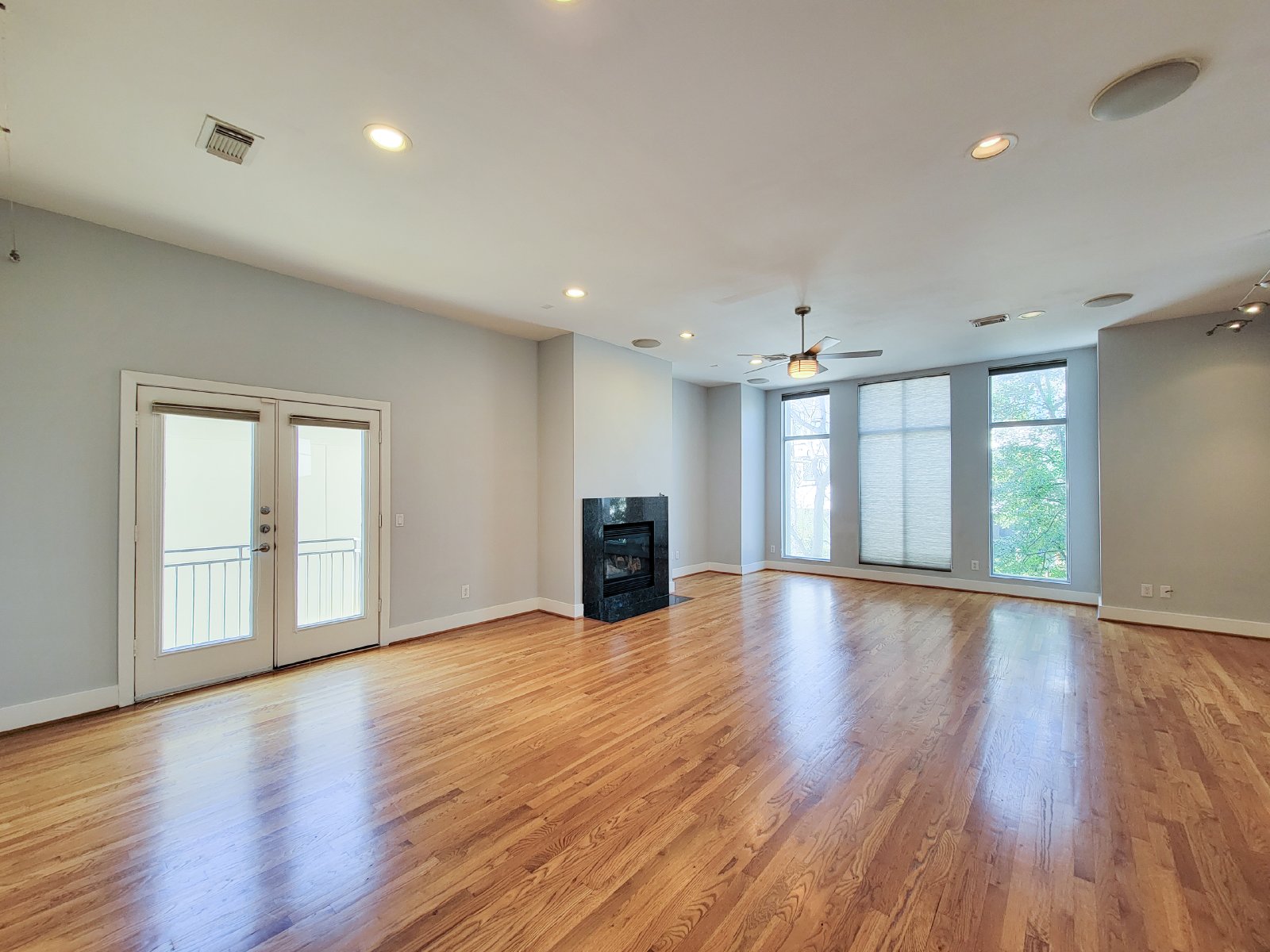 Townhome for Rent in Houston TX 77007 – Rice Military Area property image