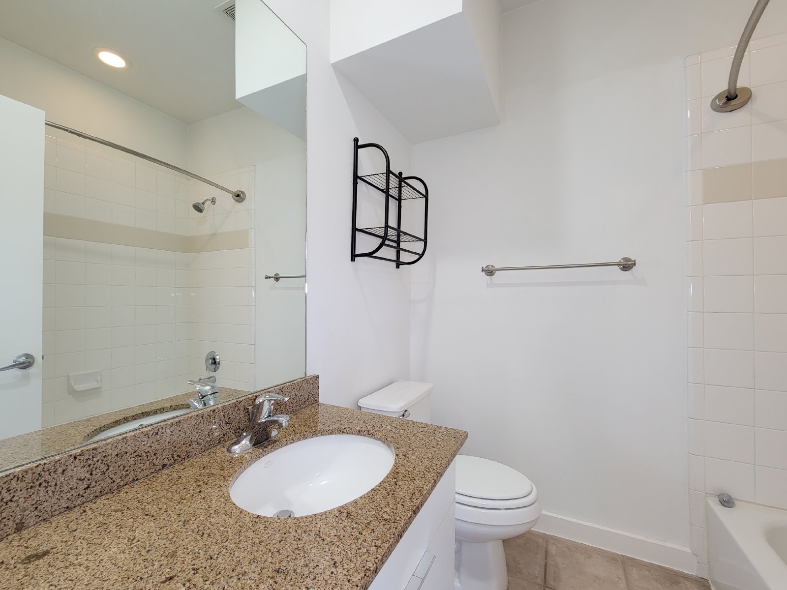 Townhome for Rent in Houston TX 77007 – Rice Military Area property image