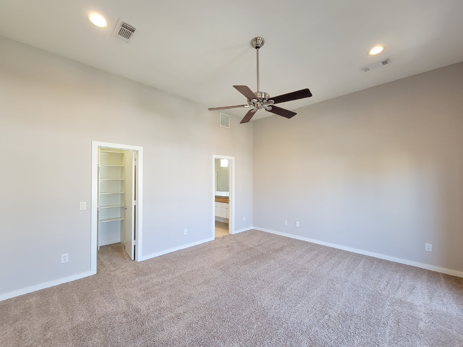 Townhome for Rent in Houston TX 77007 – Rice Military Area property image