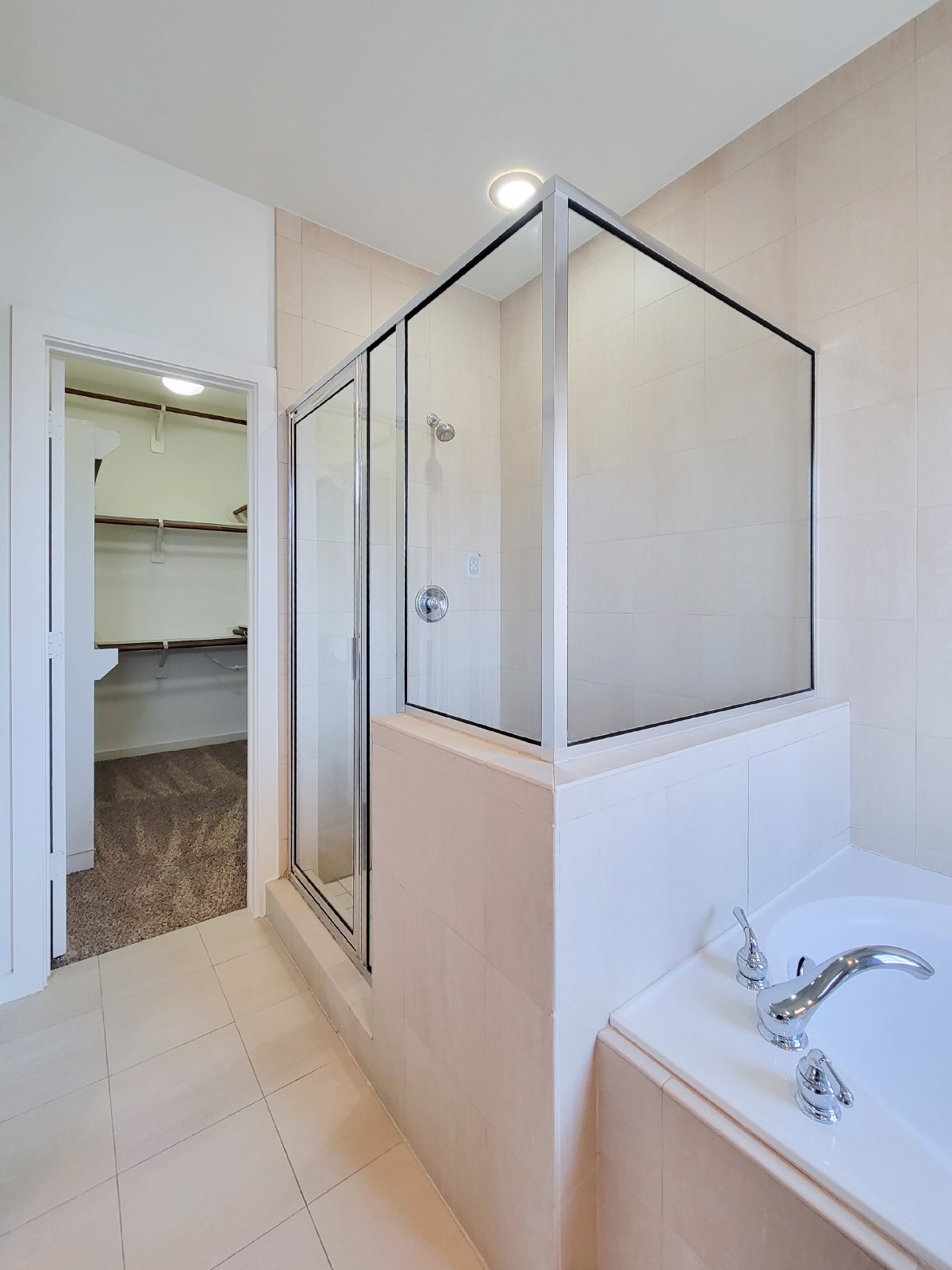 Townhome for Rent in Houston TX 77007 – Rice Military Area property image